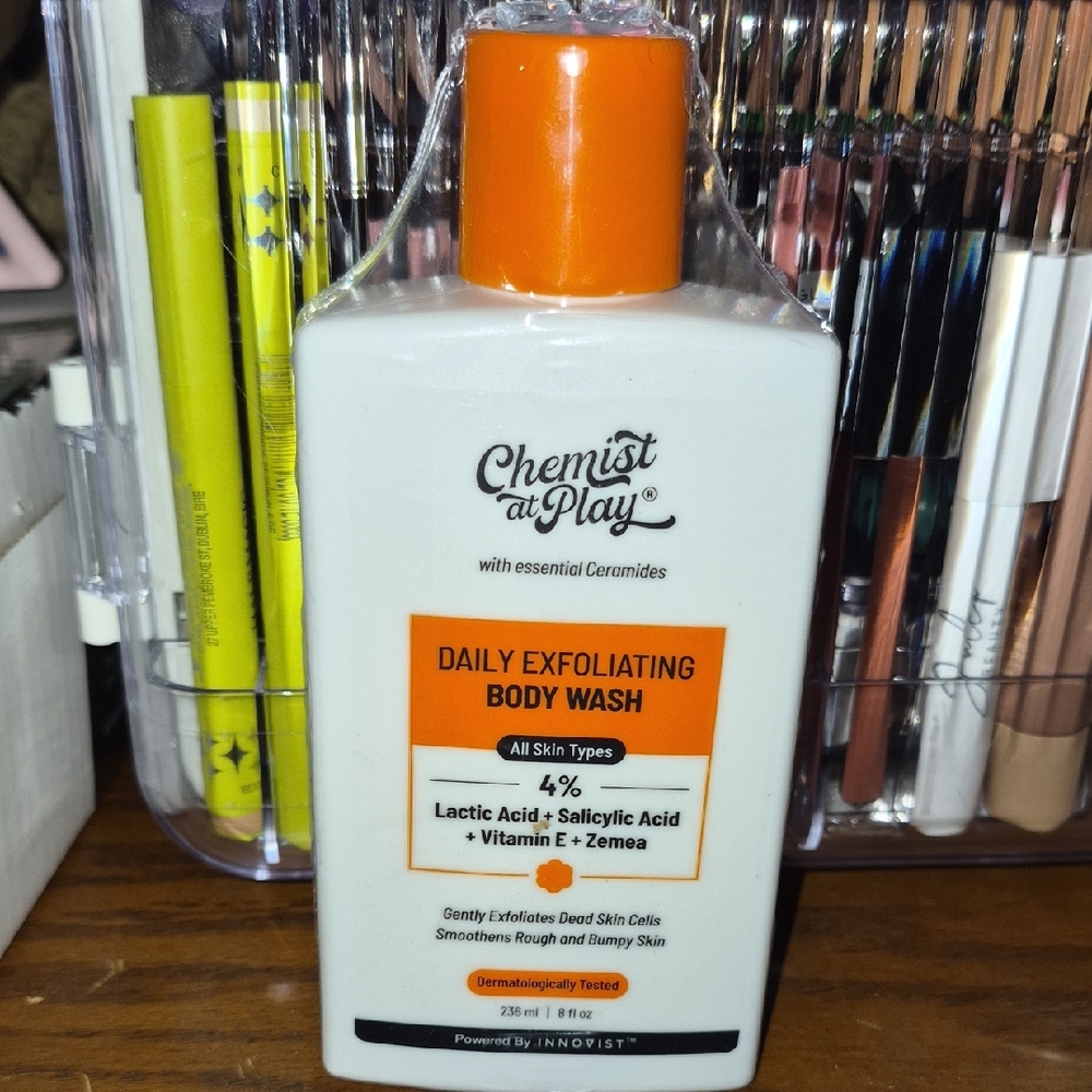 Chemist At Play Daily Exfoliating Body Wash - New